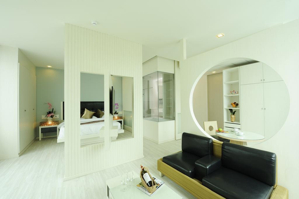 The Beverly Hills Hotel Nakhon Ratchasima Extérieur photo