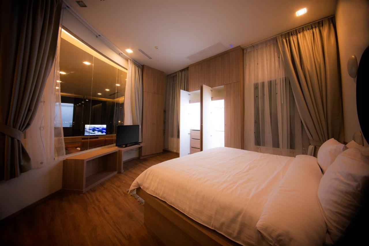 The Beverly Hills Hotel Nakhon Ratchasima Extérieur photo