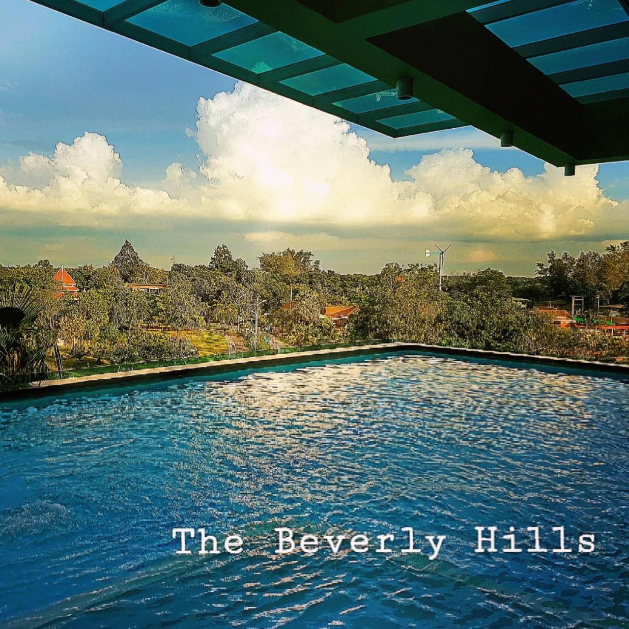 The Beverly Hills Hotel Nakhon Ratchasima Extérieur photo