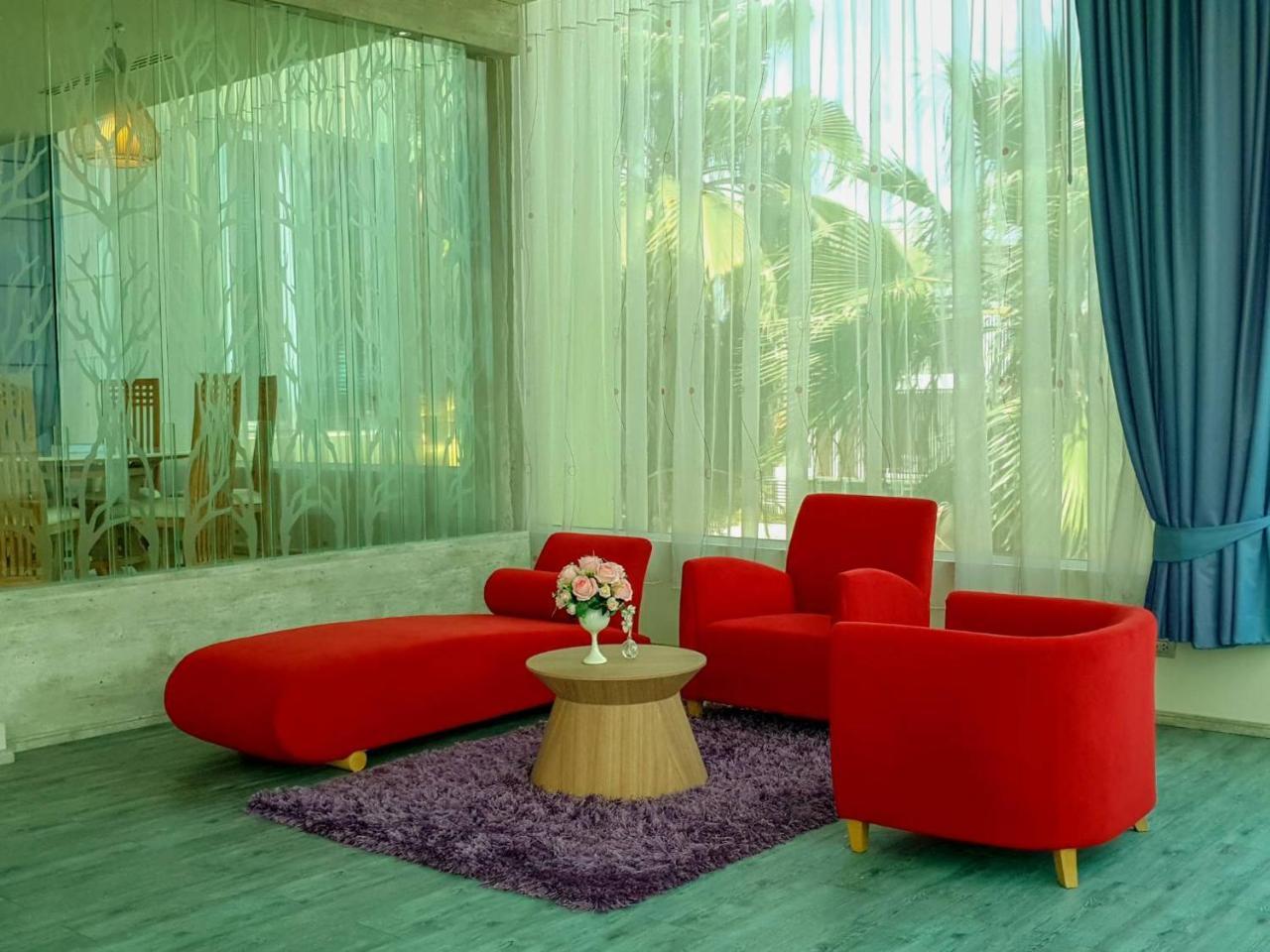 The Beverly Hills Hotel Nakhon Ratchasima Extérieur photo